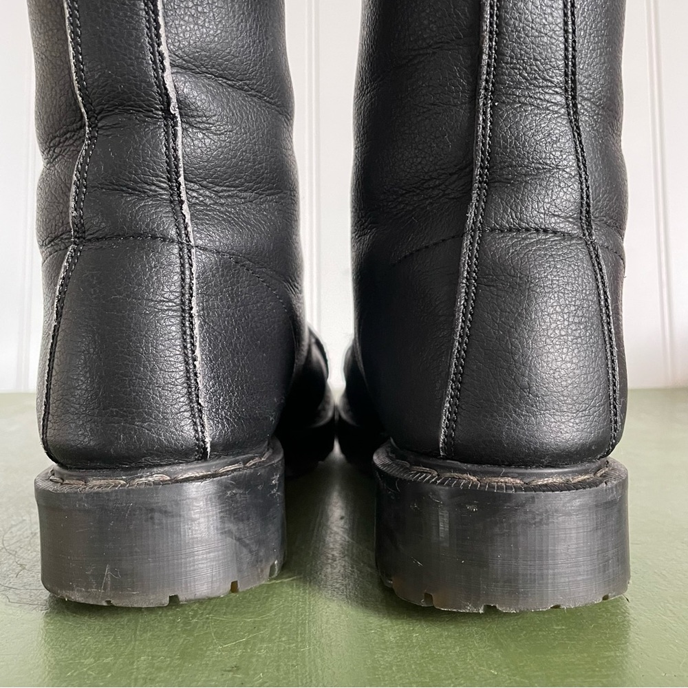 Vegetarian Shoes 10 Eyelet Work Boots in Vegan Pebbled Leather *England* - Picture 10 of 14